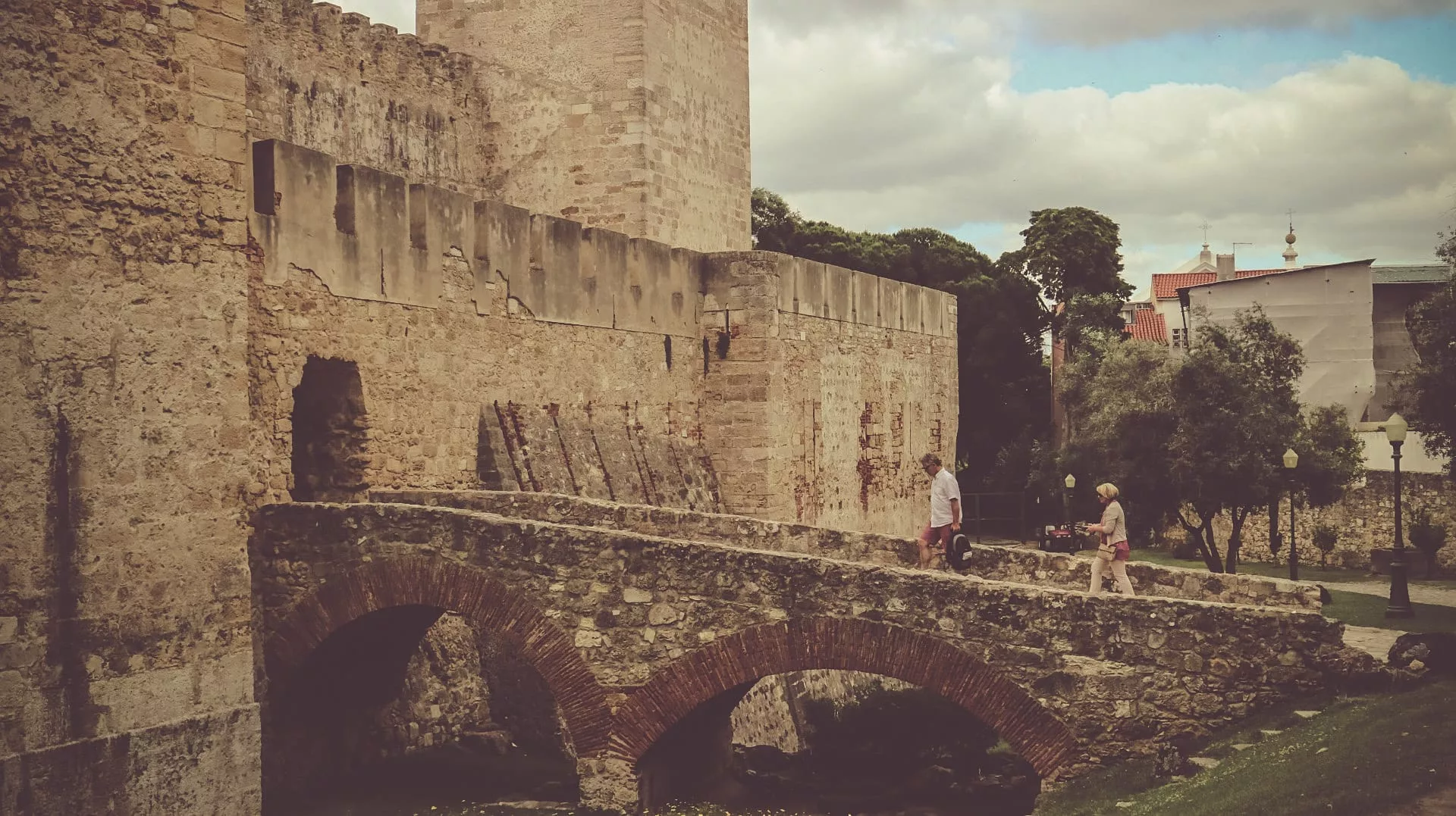 Castelo de São Jorge (St. Georgs-Burg) in Lissabon, Portugal