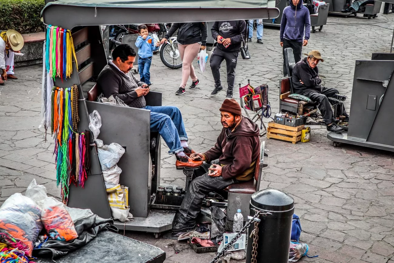 There is an over abundance of shoe-shining/cleaning spots in Guadalajara