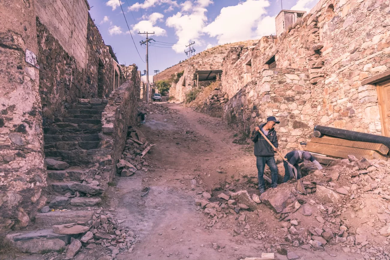 Reconstruction in Real De Catorce