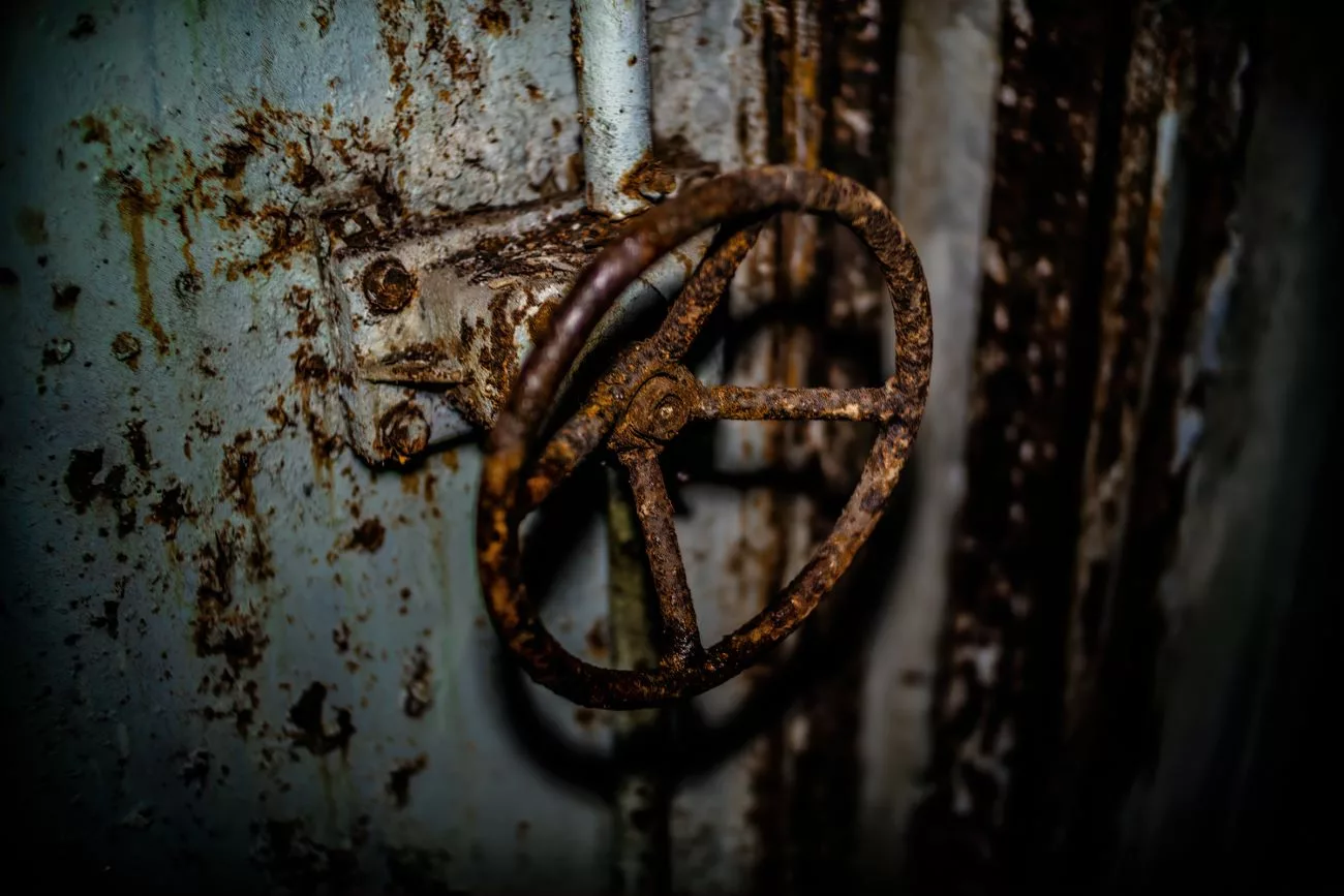 Eingang in den geheimen Atombunker