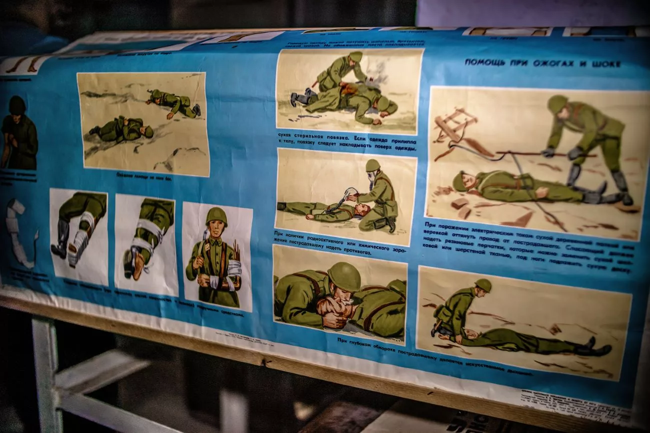 Wie man einen verwundeten Soldaten behandelt