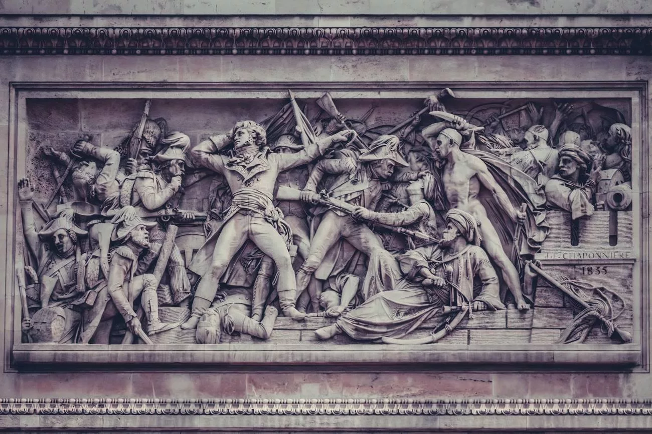 Les sculptures absolument magnifiques sur l’Arc de Triomphe
