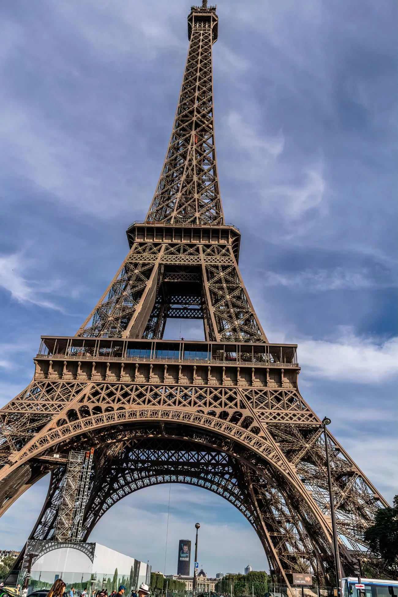 Presque sous la Tour Eiffel