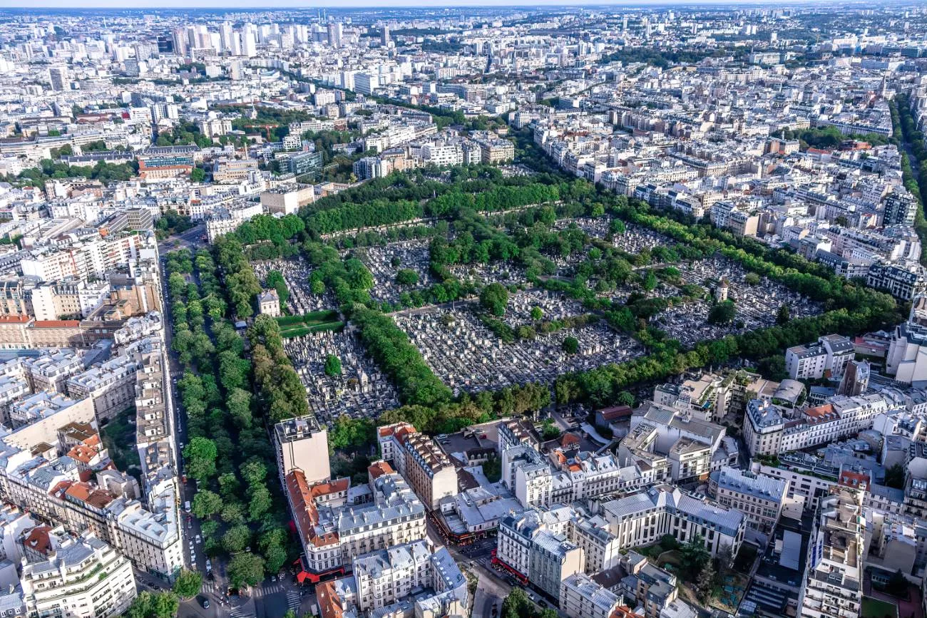 Cimetière du Montparnasse depuis le sommet de la tour Montparnasse