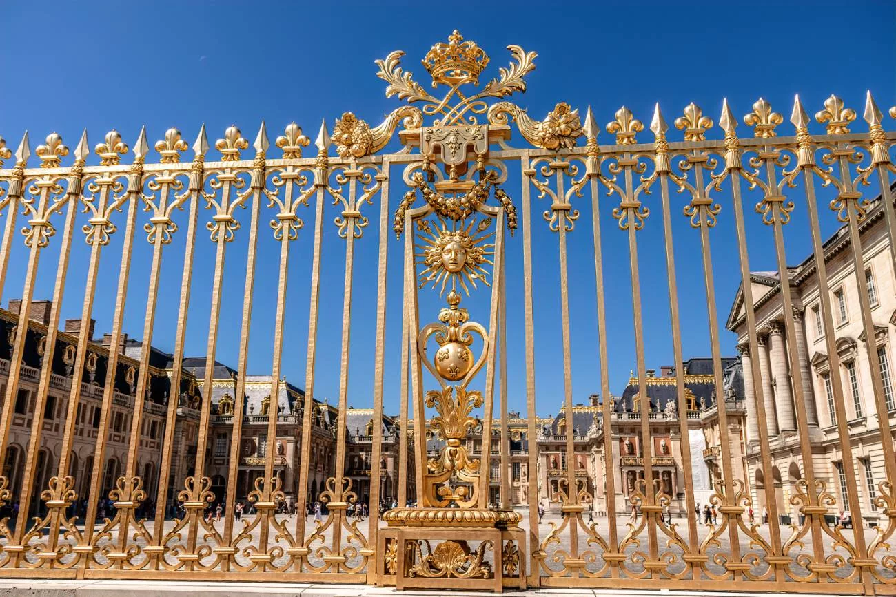 Les grilles dorées de Versailles