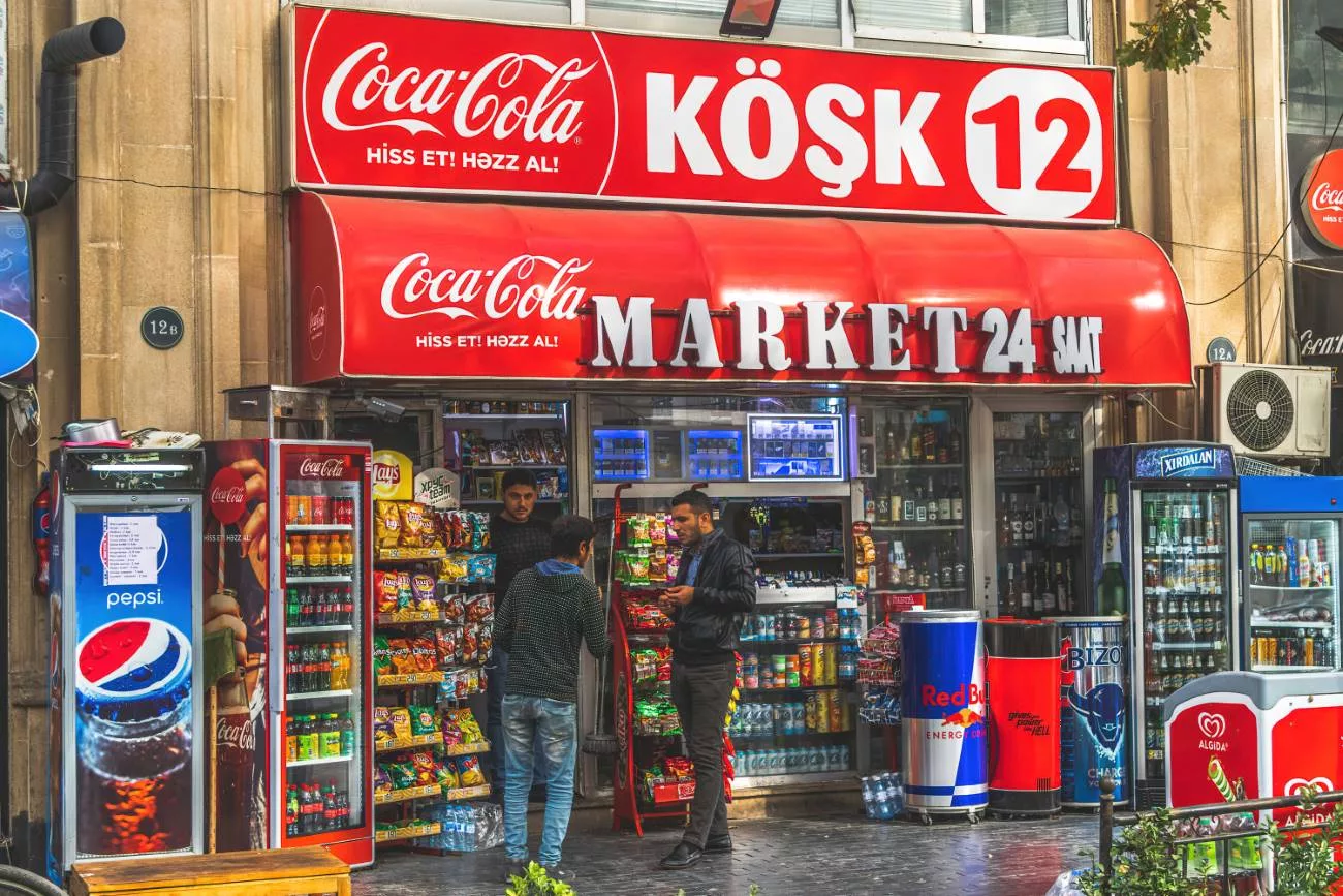 An Coke- und Pepsi-Marketing mangelt es in Baku nicht