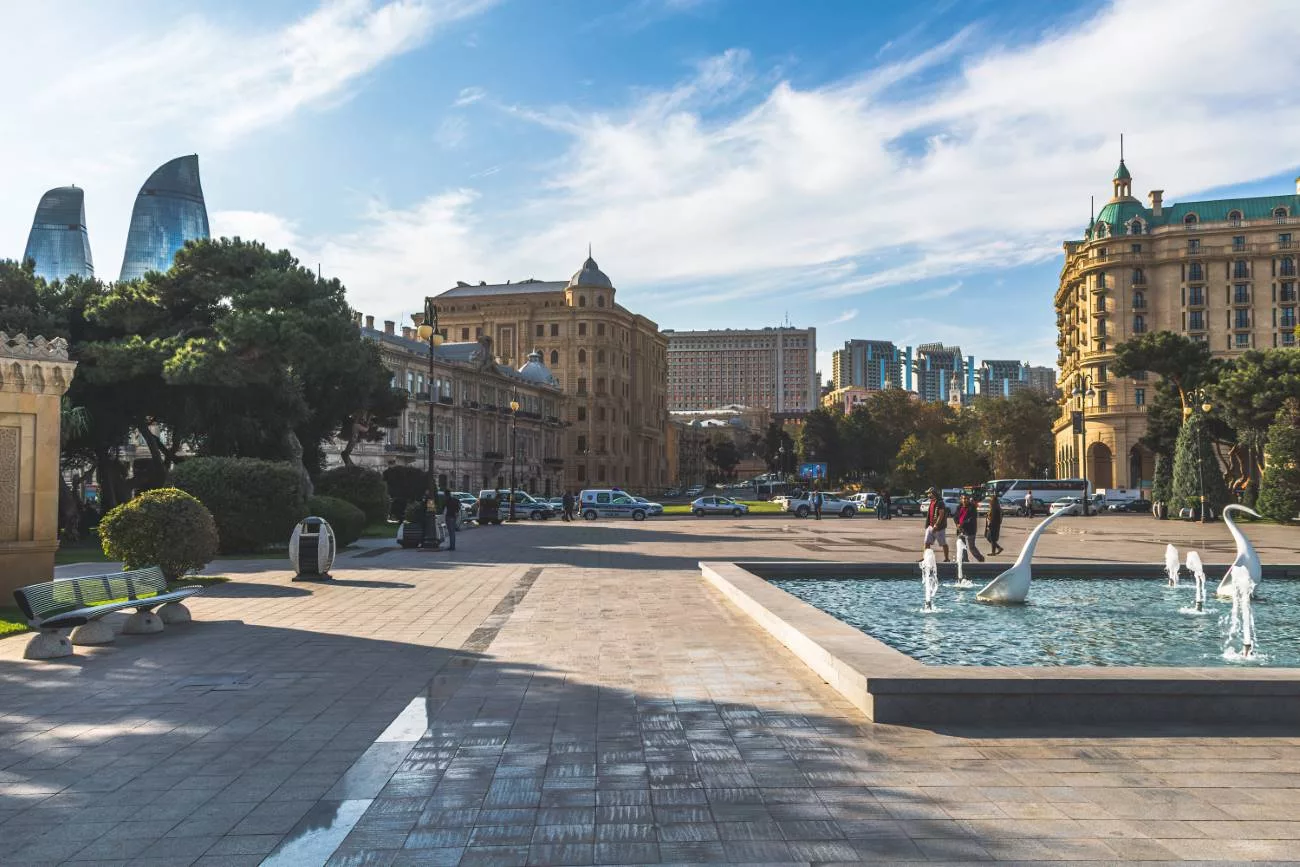 Die Promenaden von Baku sind atemberaubend und sauber