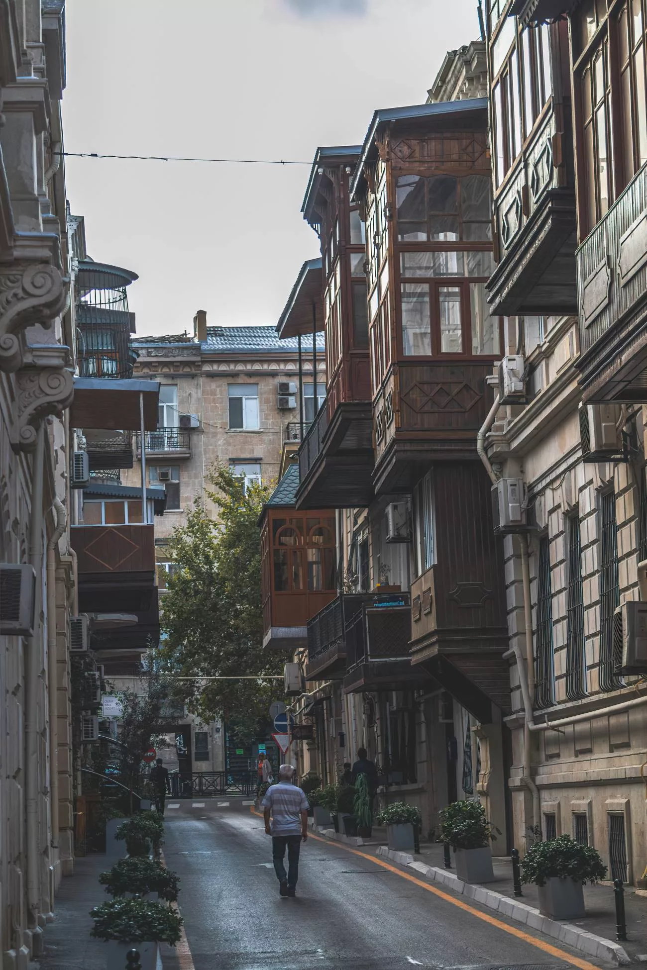 Die Wohnstraßen des alten Baku
